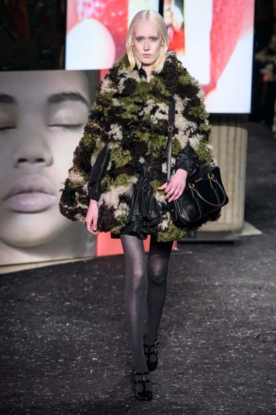 Look 34